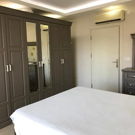 Διαμέρισμα Luxury Duplex With Garden