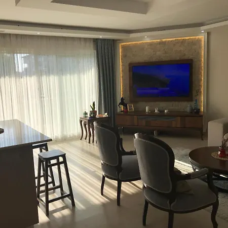 Διαμέρισμα Luxury Duplex With Garden