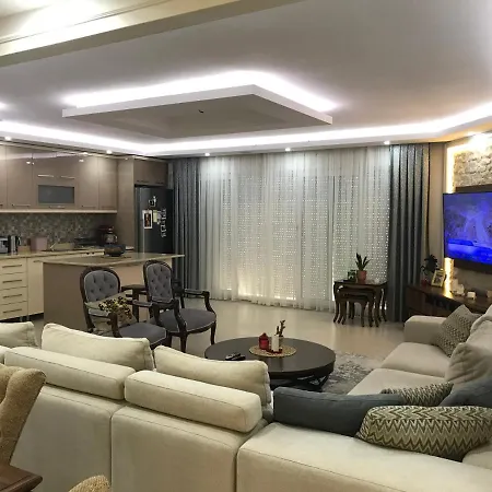 Luxury Duplex With Garden Lejlighed